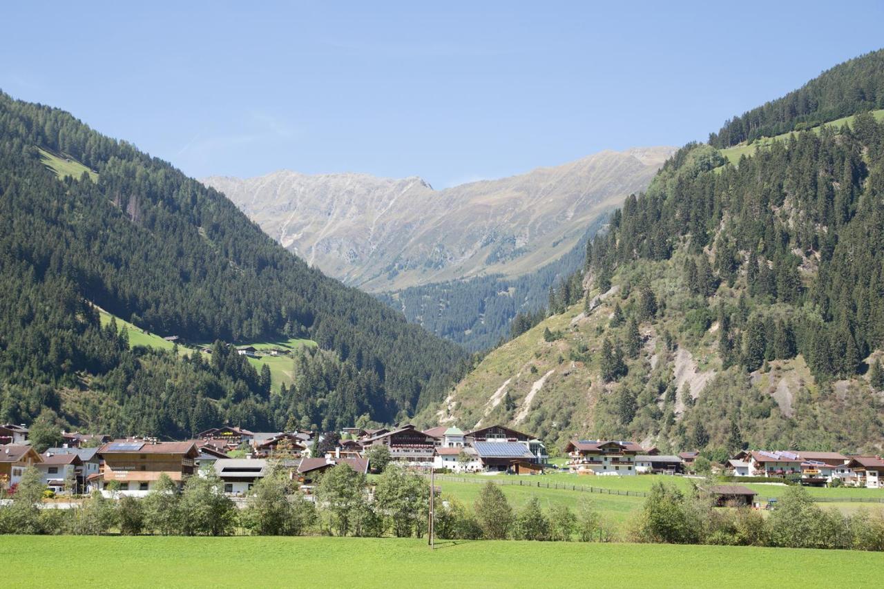 Pension Peter Neustift im Stubaital Exterior photo